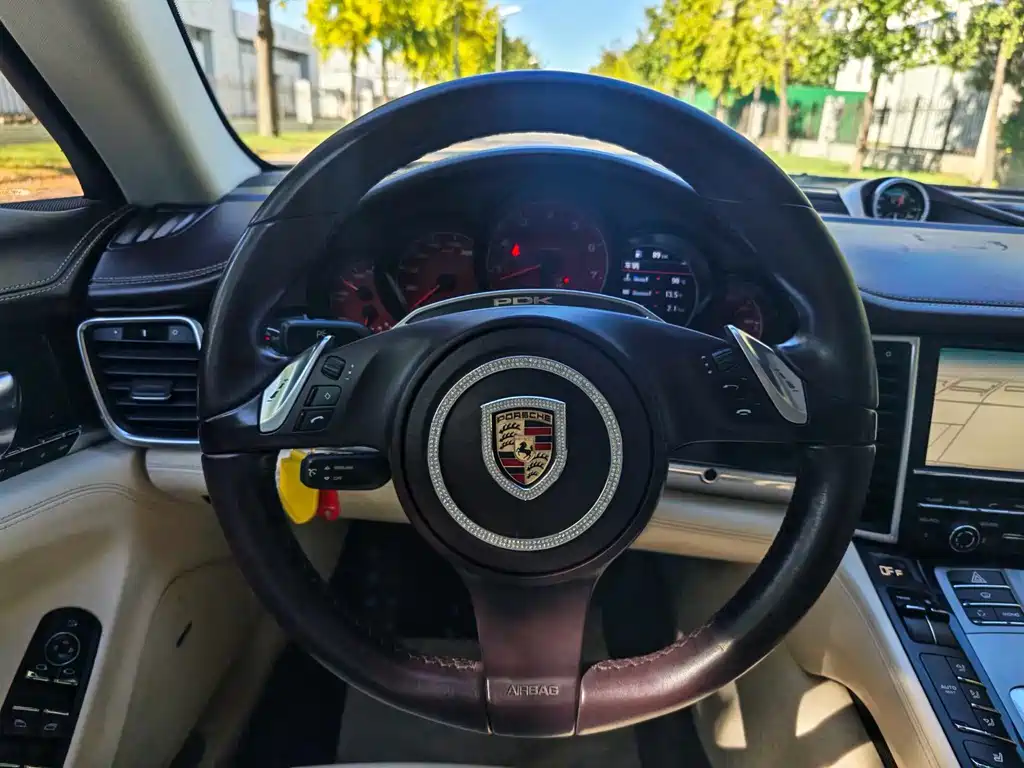 Porsche Panamera — миниатюра 13
