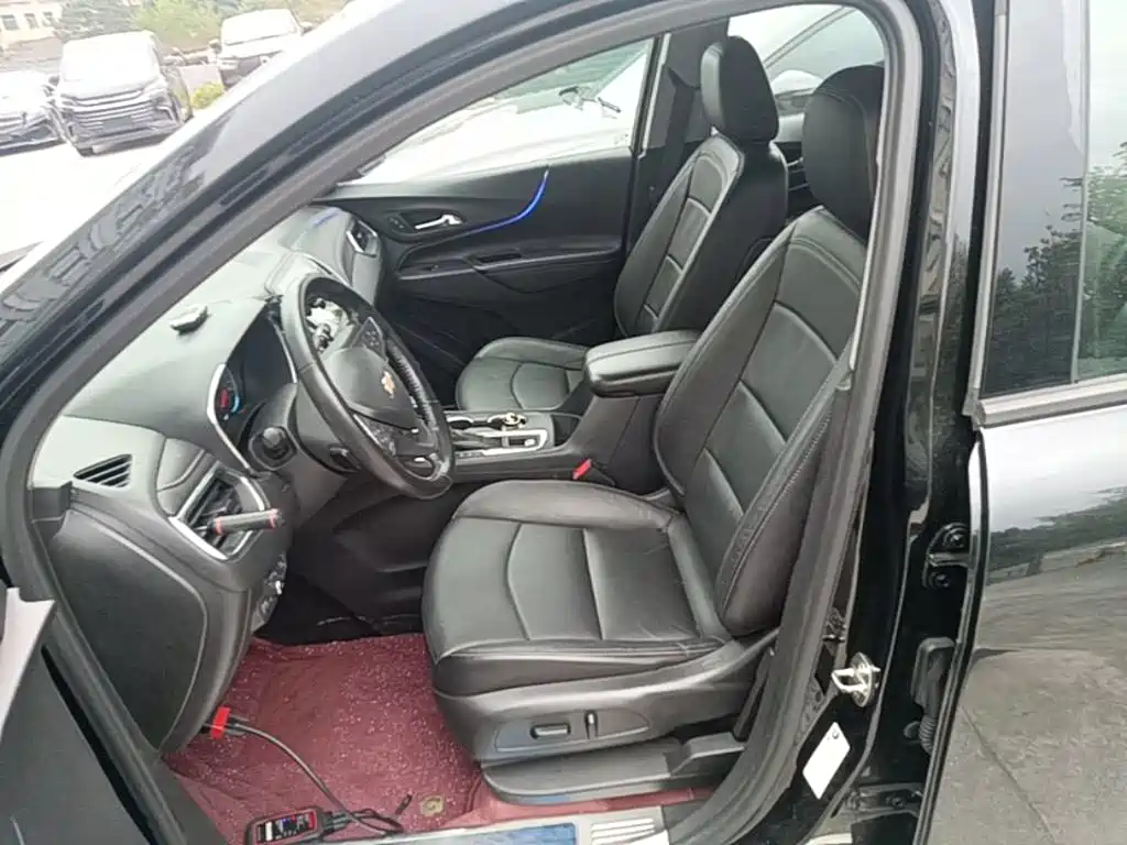 Chevrolet Equinox — миниатюра 15
