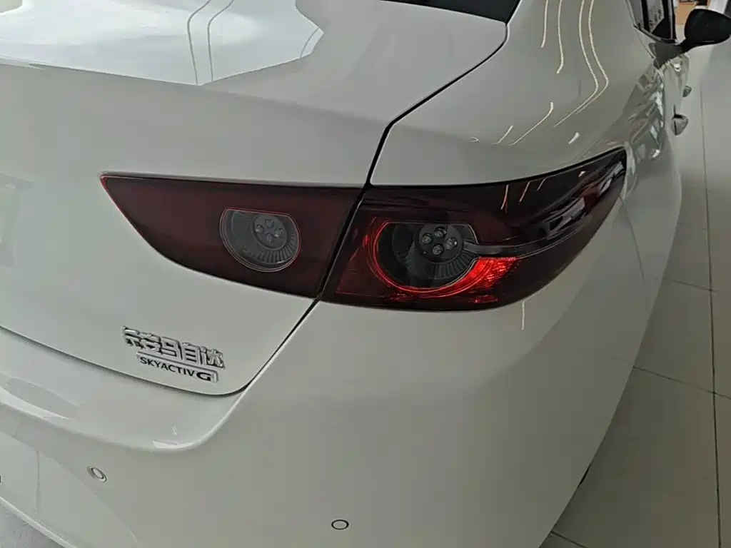 Mazda 3 Axela — миниатюра 8