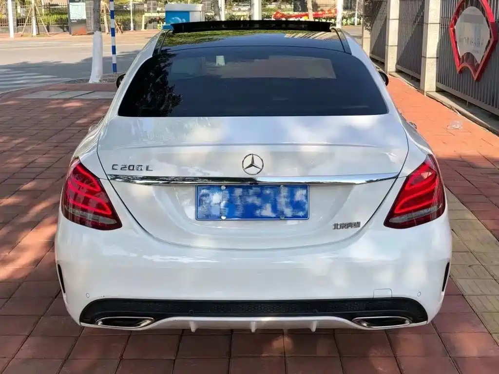 Mercedes-Benz C-Class — миниатюра 4