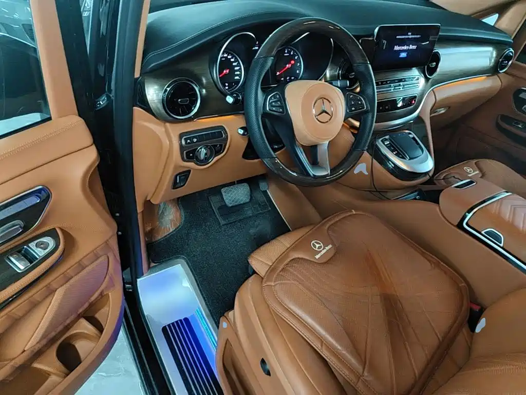Mercedes-Benz Vito — миниатюра 16
