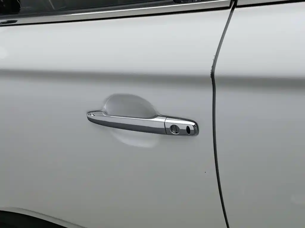 Mitsubishi Outlander (Import) — миниатюра 18