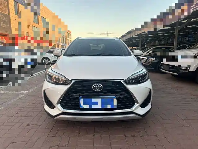 Toyota Yaris L