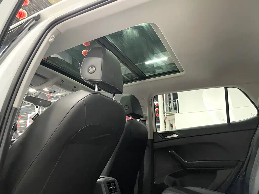 VOLKSWAGEN EXPLORING THE SHADOW