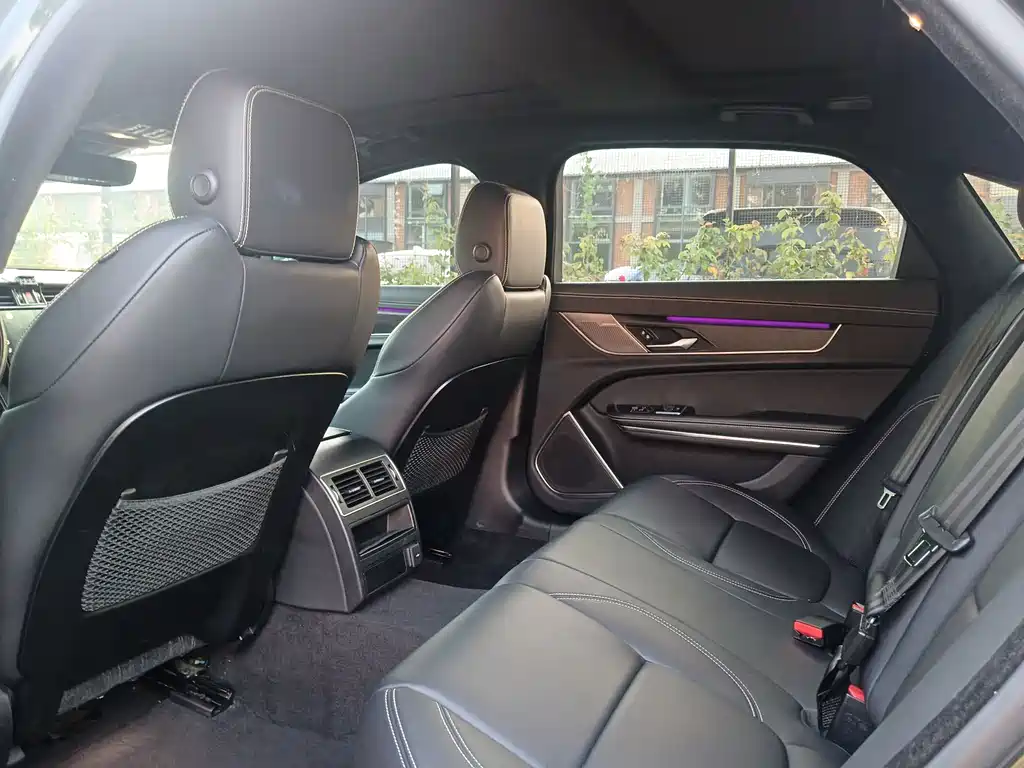 Jaguar XFL — миниатюра 17
