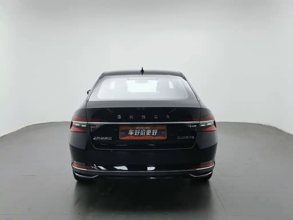 Skoda Superb — миниатюра 4