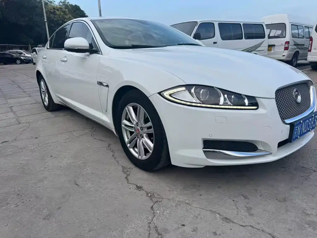 Jaguar XF — миниатюра 3