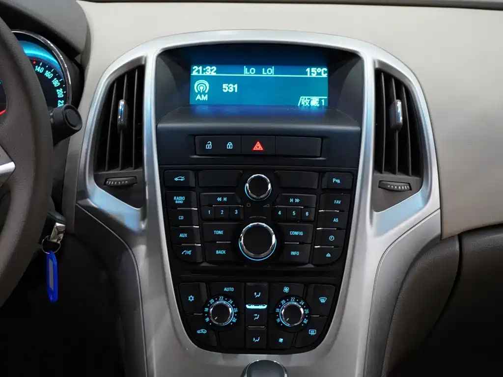Buick Excelle — миниатюра 13