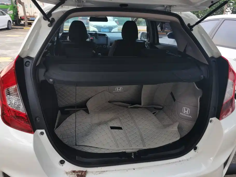 Honda Fit — миниатюра 4