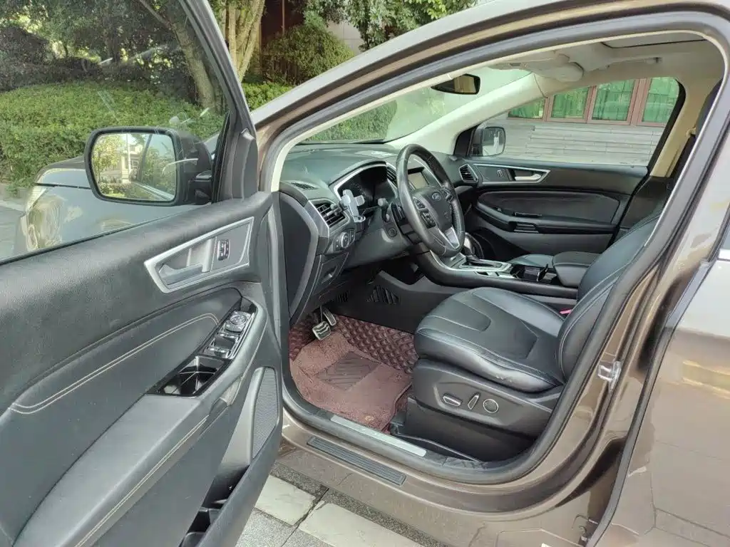 Ford Edge — миниатюра 12