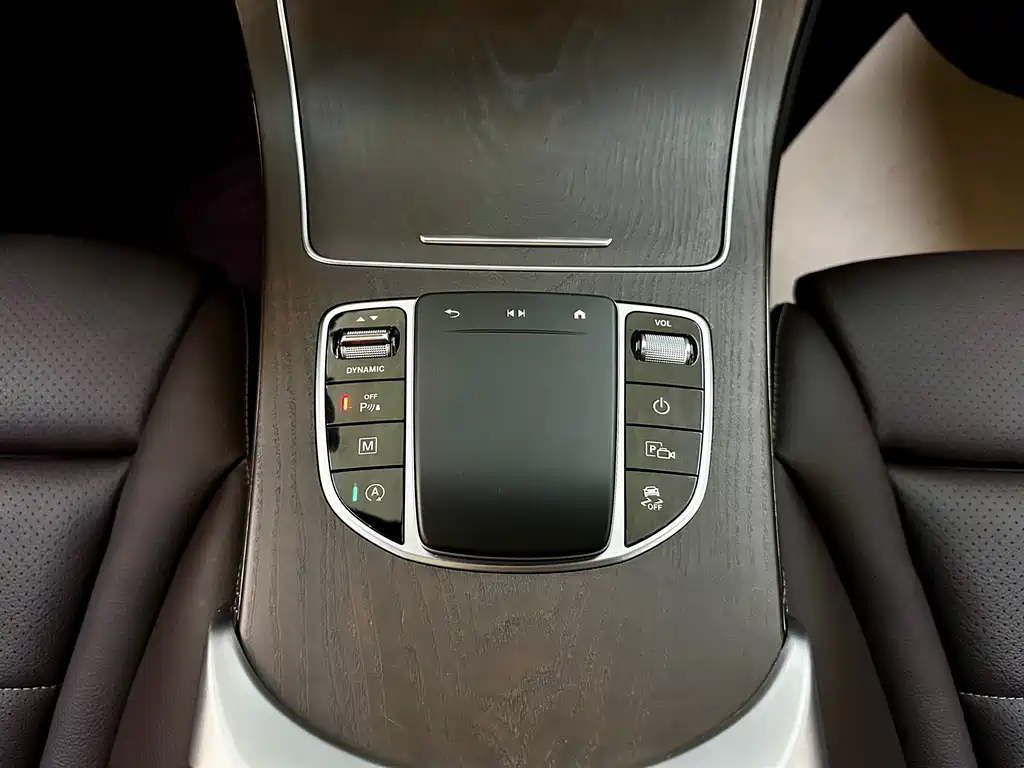 Mercedes-Benz GLC — миниатюра 11