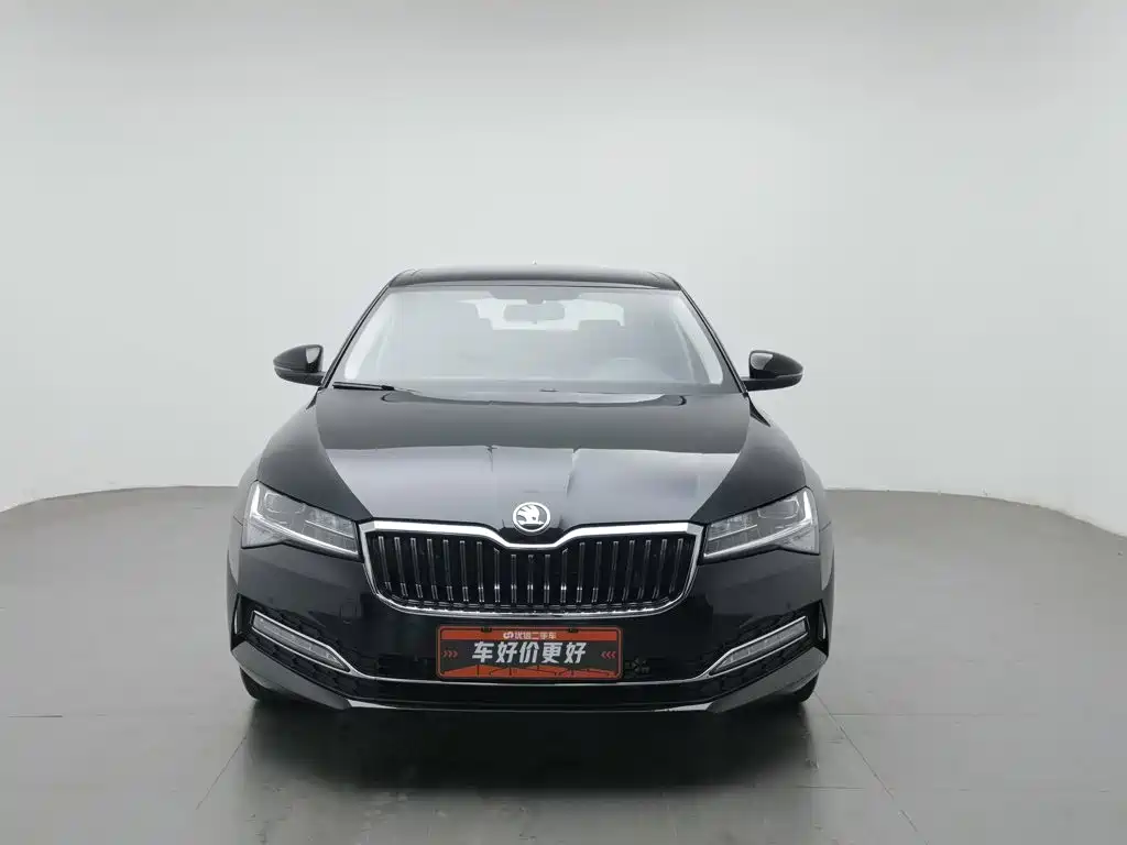Skoda Superb — миниатюра 3