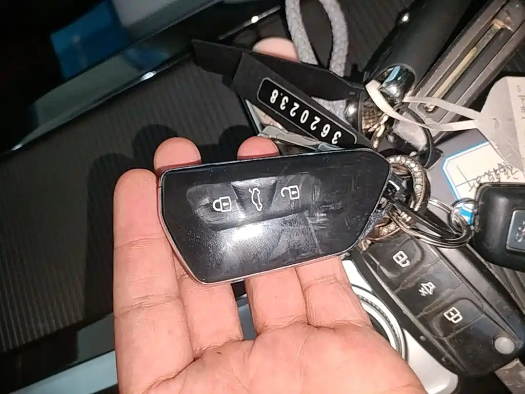 Volkswagen Tavendor 2023 380TSI R-Line