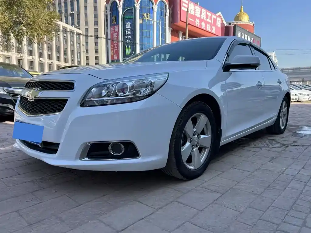2013 Chevrolet Malibu - zdjęcie 1 z 9