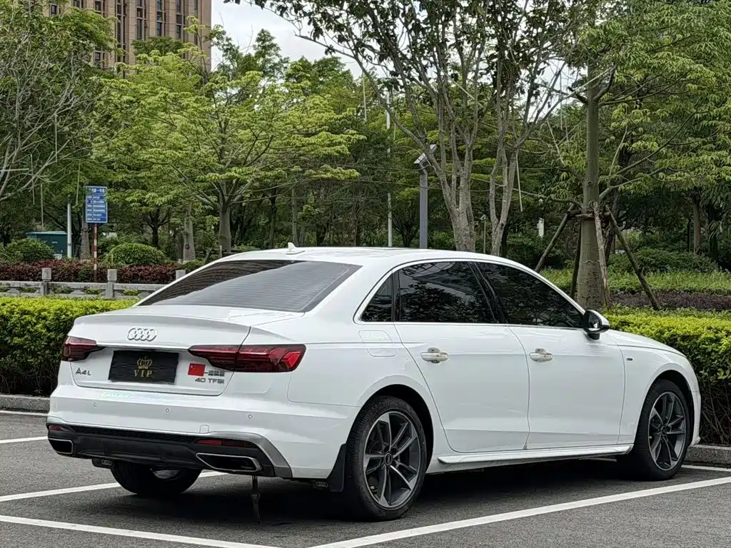 Audi A4L — миниатюра 7