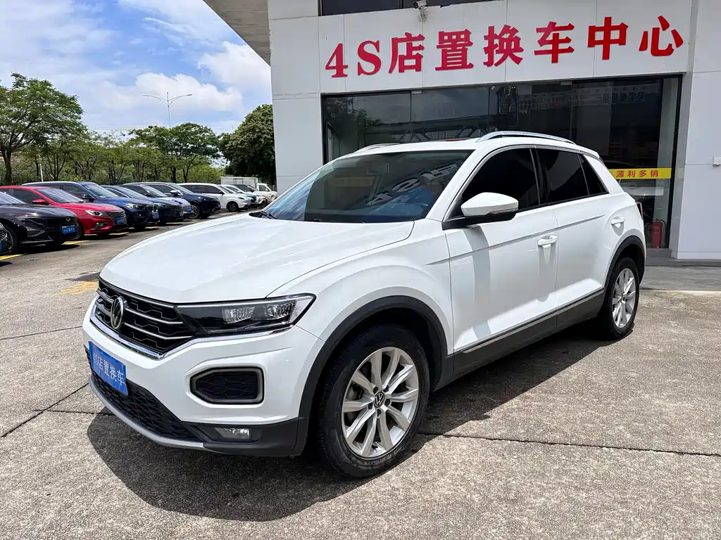2022 Volkswagen T-Roc - zdjęcie 1 z 22