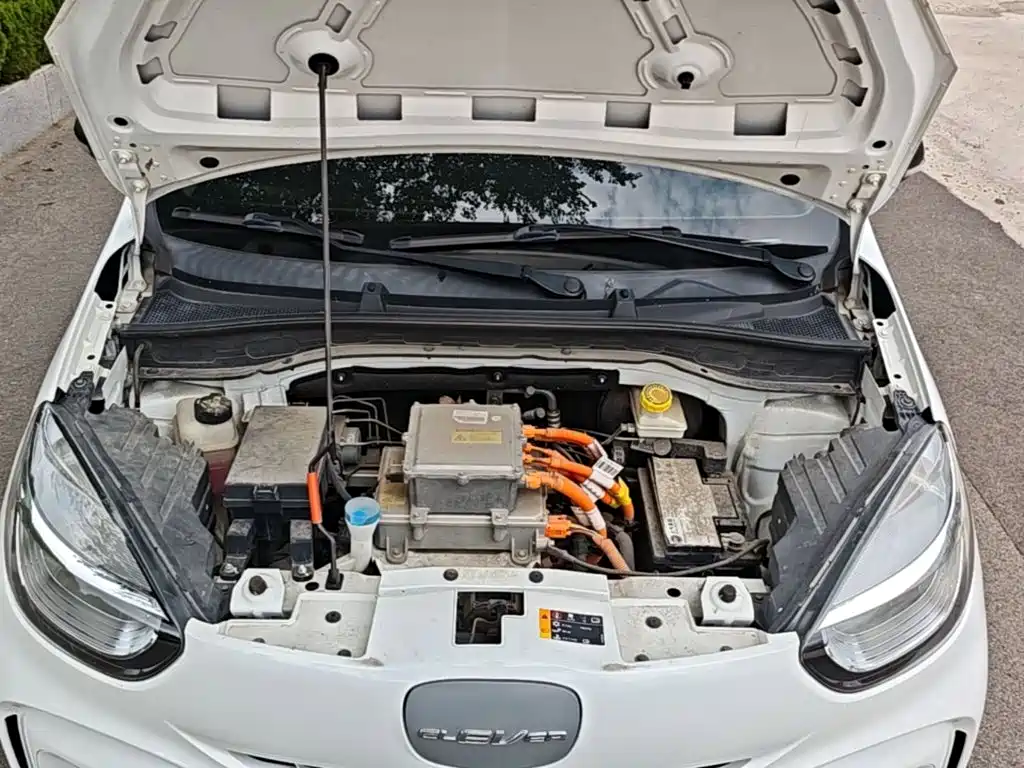 Roewe Clever — миниатюра 20
