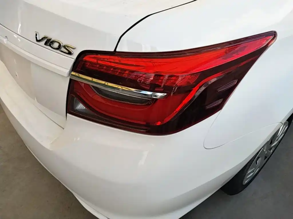 Toyota Vios — миниатюра 8