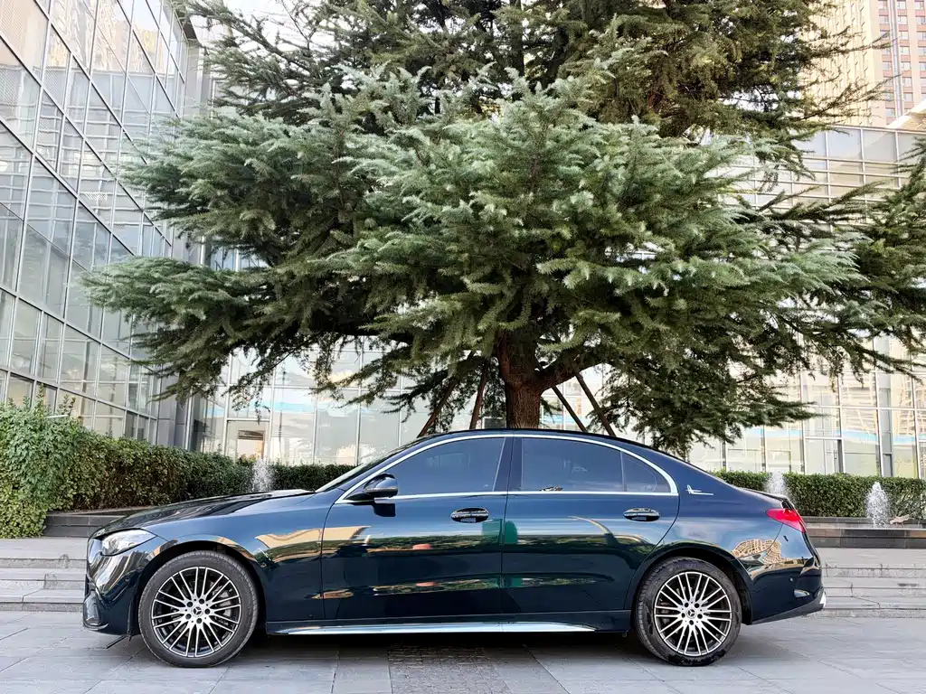 Mercedes-Benz C-Class — миниатюра 9