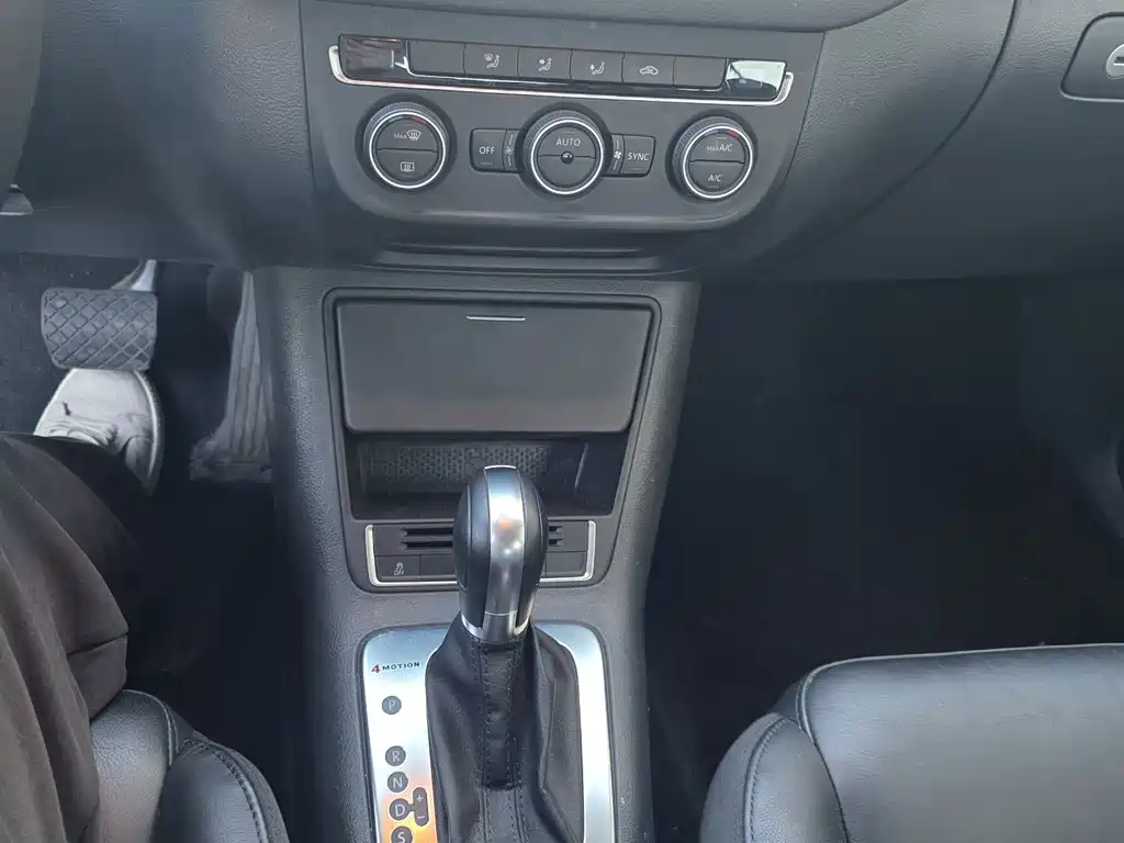 Volkswagen Tiguan — миниатюра 9