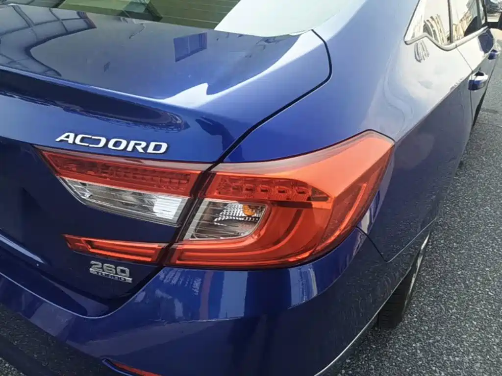 Honda Accord — миниатюра 8