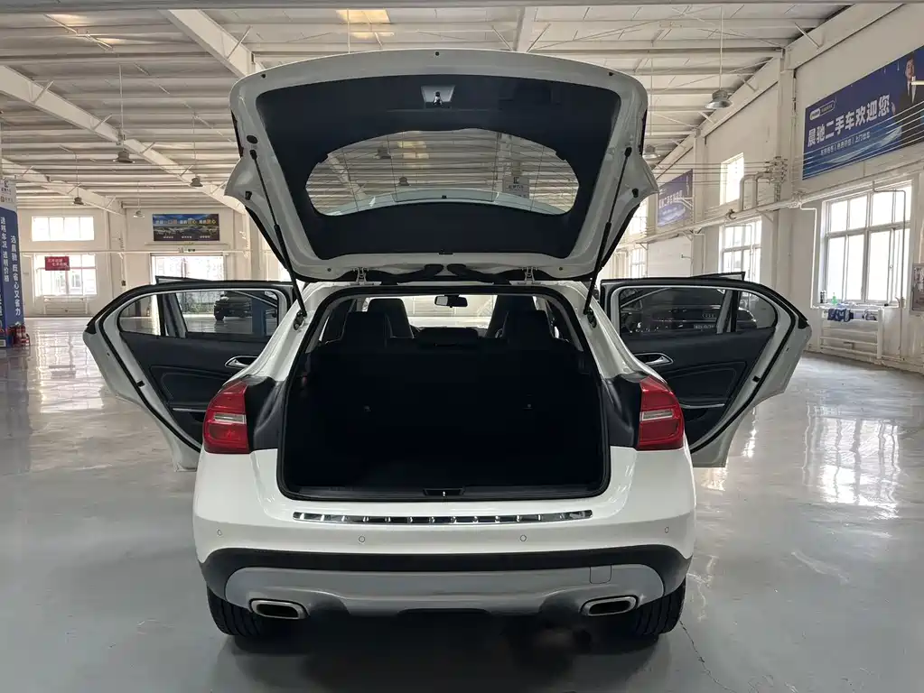 Mercedes-Benz GLA — миниатюра 17