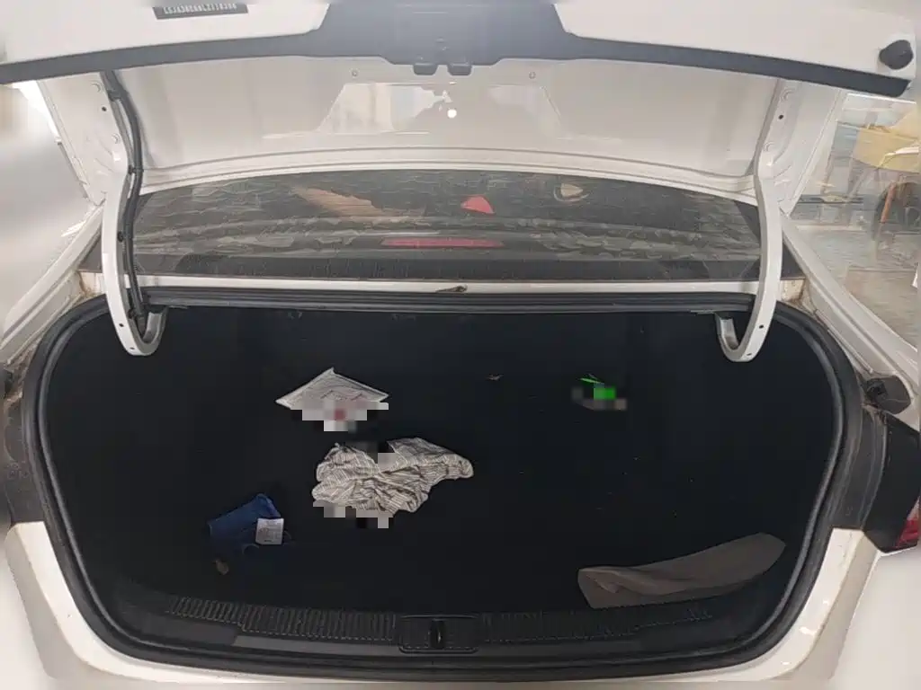 Roewe i5 — миниатюра 24