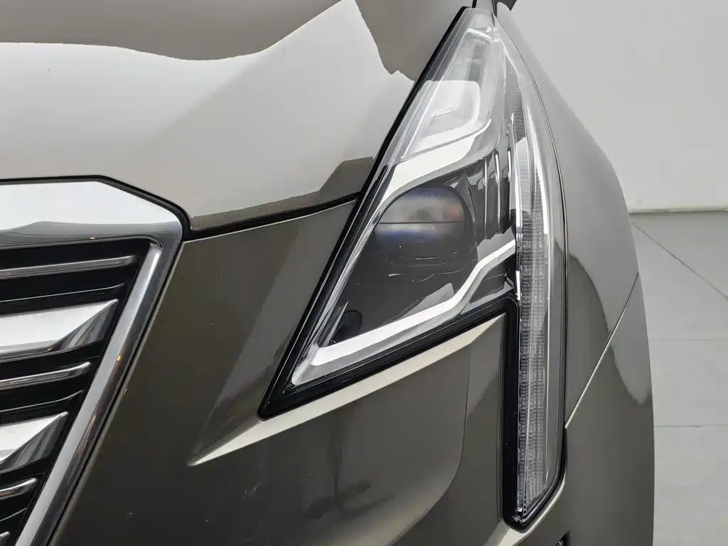 Cadillac XT5 — миниатюра 7