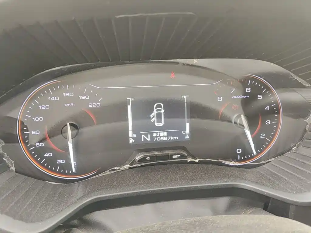 Wuling Jiachen — миниатюра 12