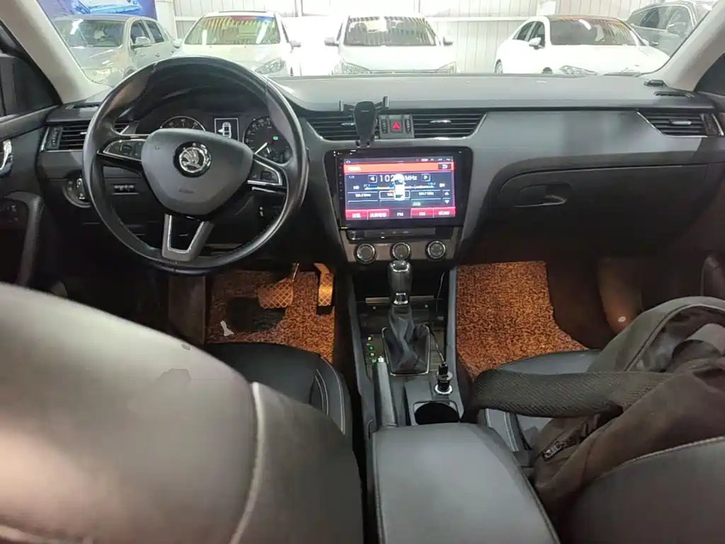Skoda Octavia — миниатюра 10