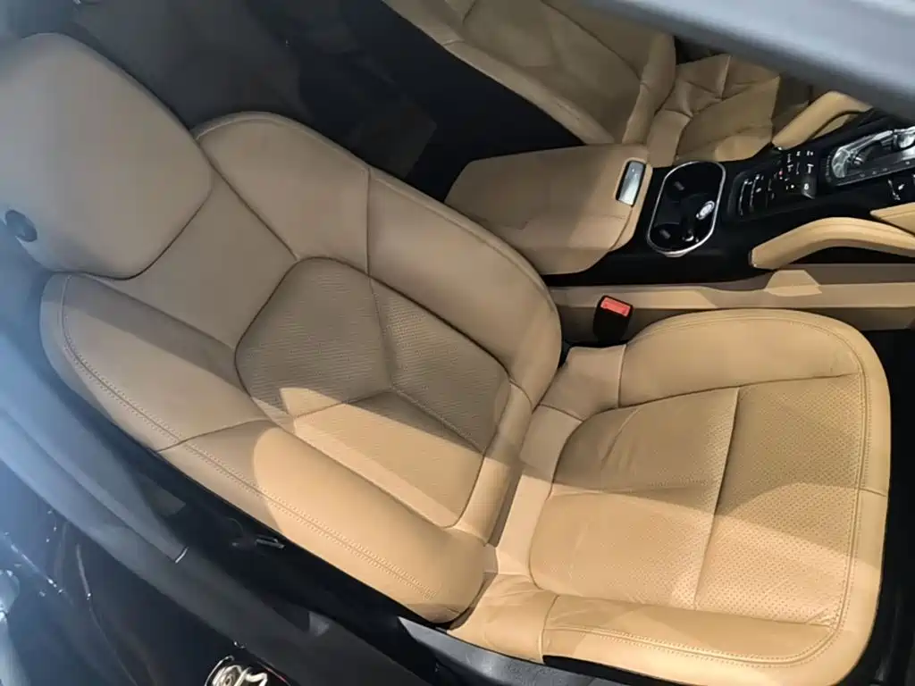 Porsche Cayenne — миниатюра 25