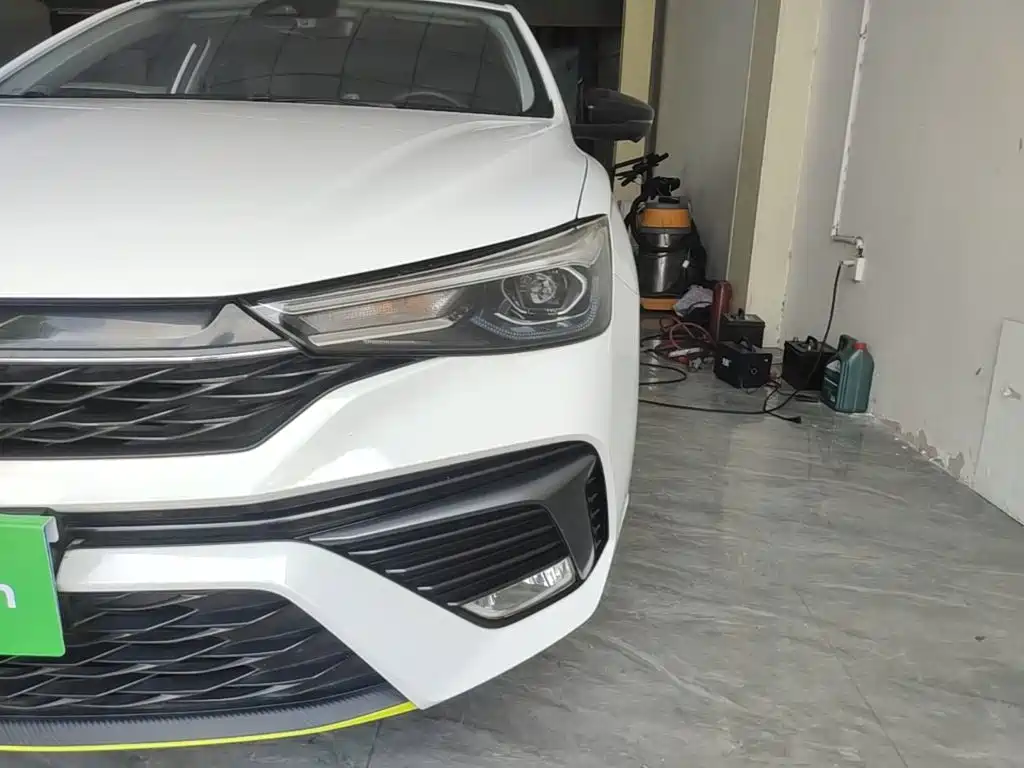 Roewe i5 — миниатюра 24