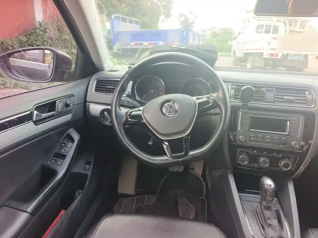 Volkswagen Sagitar — миниатюра 3