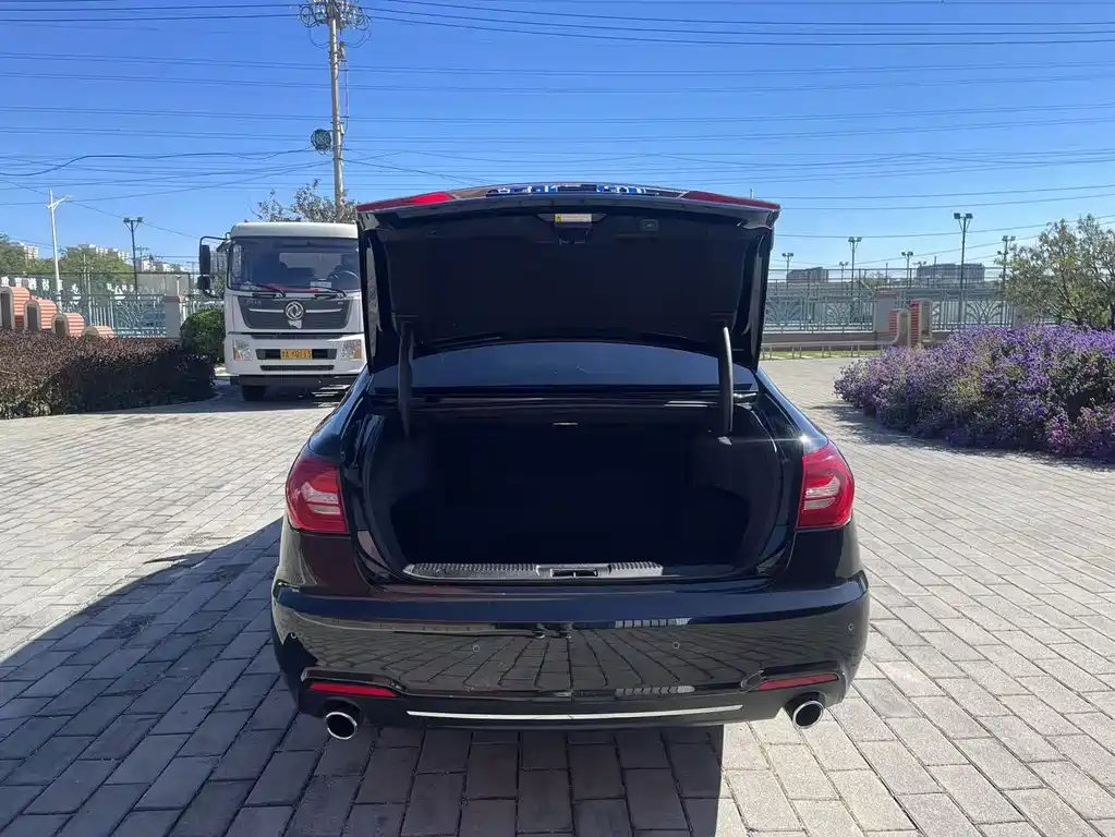 Hongqi Hongqi H7 — миниатюра 9