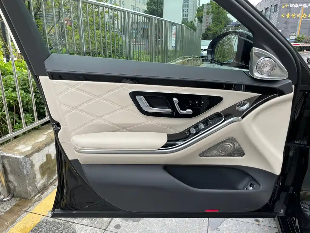 Mercedes-Benz S-Class — миниатюра 10