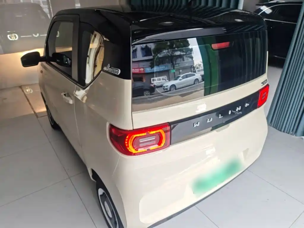 Wuling MINIEV — миниатюра 5