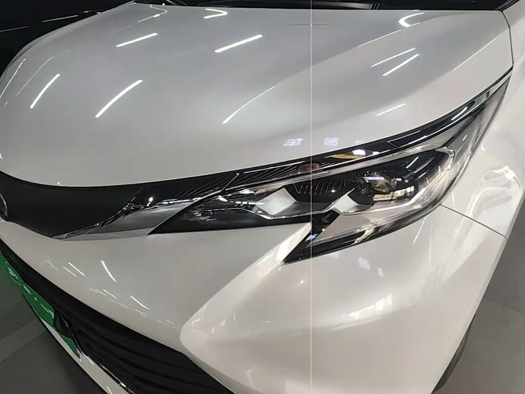 Toyota Sienna — миниатюра 24