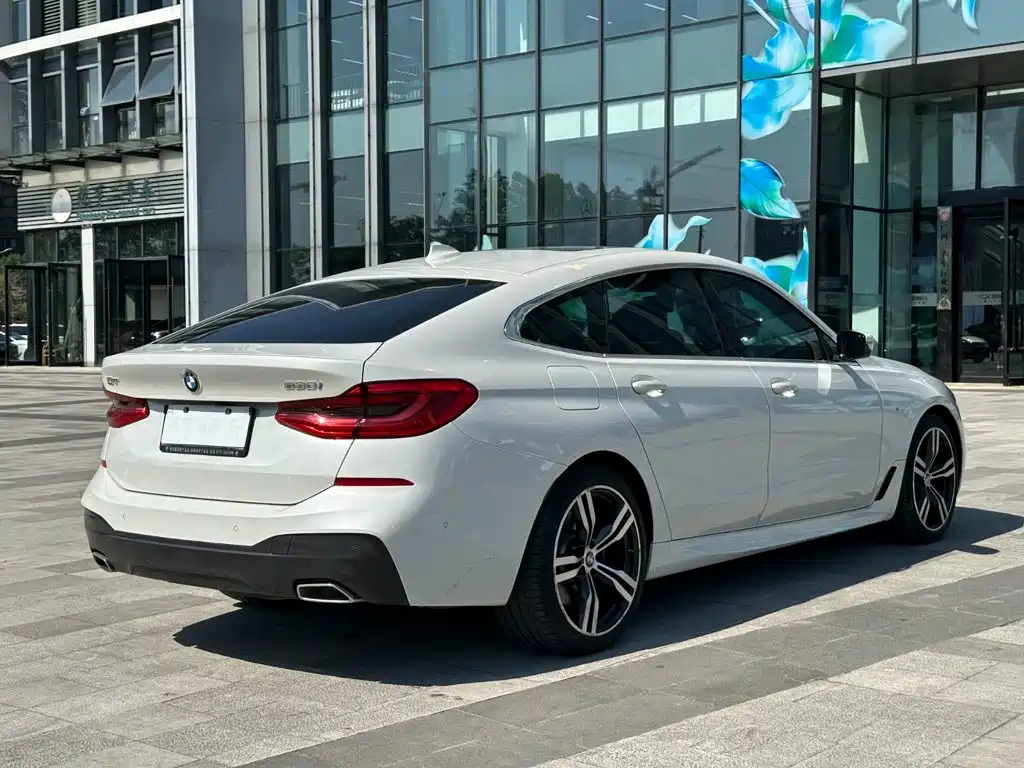 BMW 6 Series GT — миниатюра 6