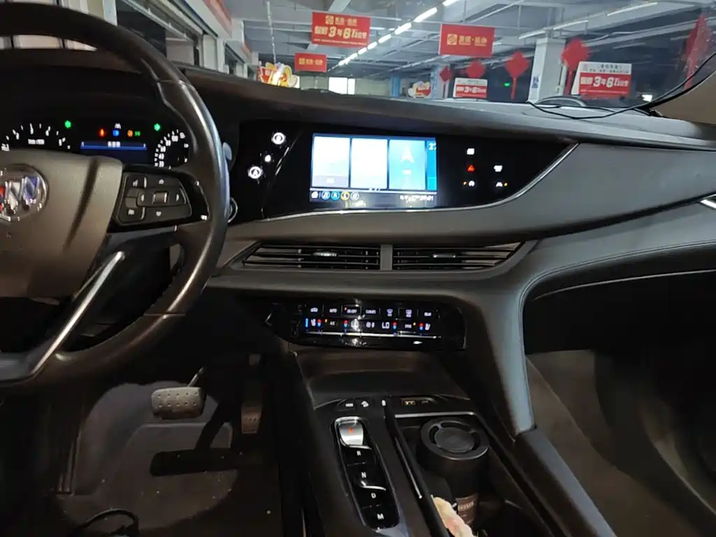 Buick Enclave — миниатюра 13