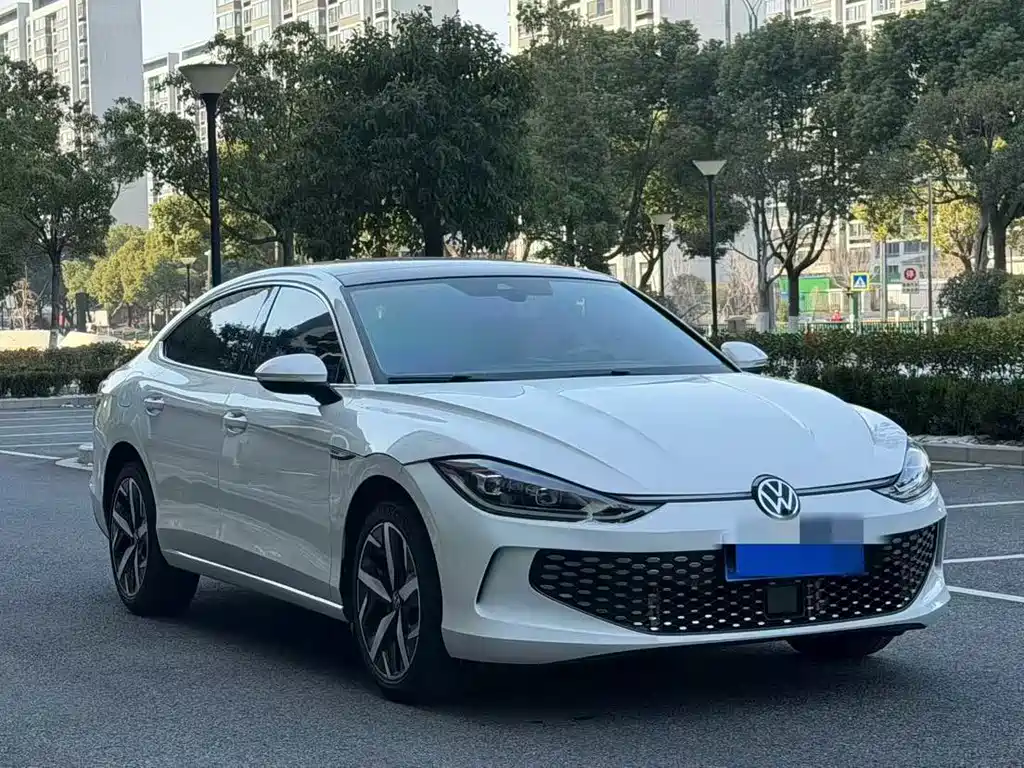VOLKSWAGEN LINGDU