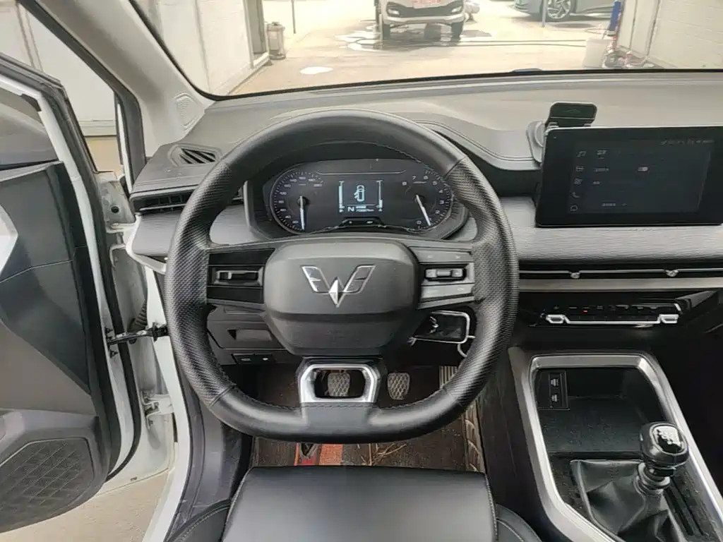 Wuling Jiachen — миниатюра 11