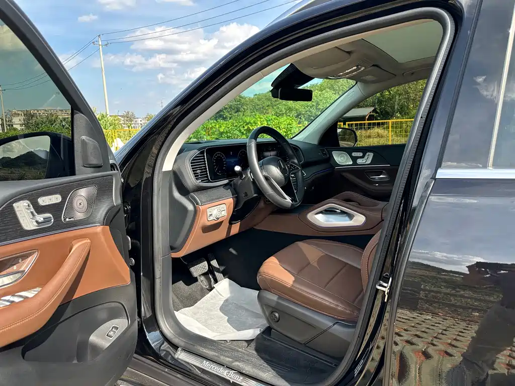 Mercedes-Benz GLE (Import) — миниатюра 5