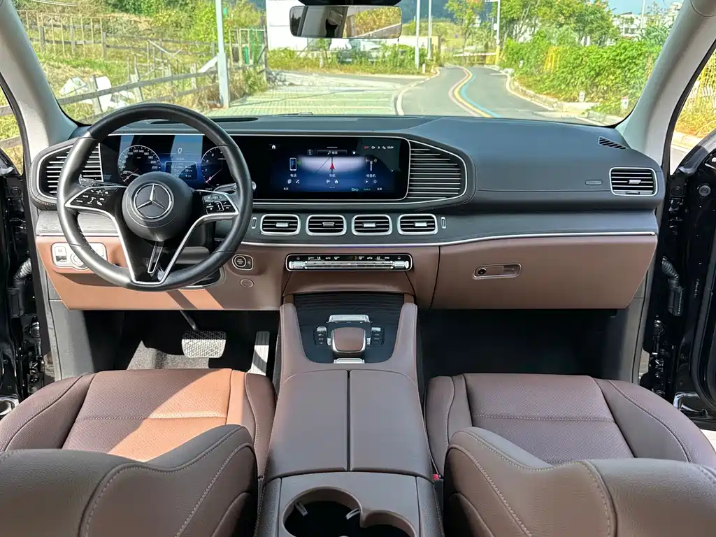 Mercedes-Benz GLE (Import) — миниатюра 16