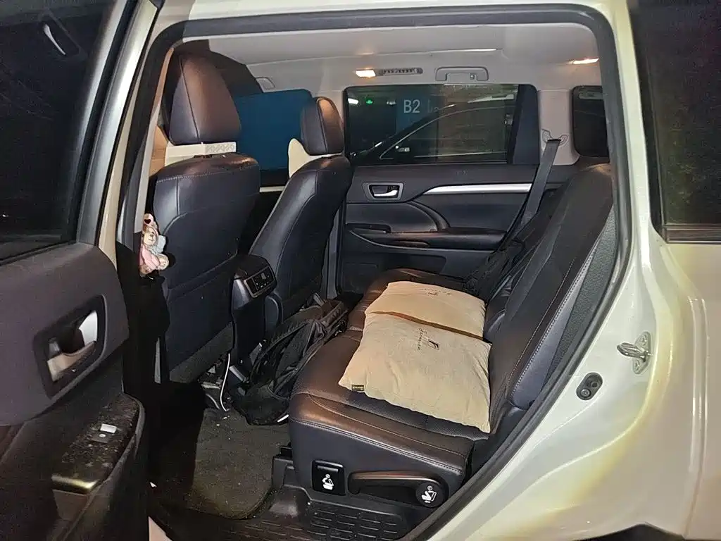 Toyota Highlander — миниатюра 13