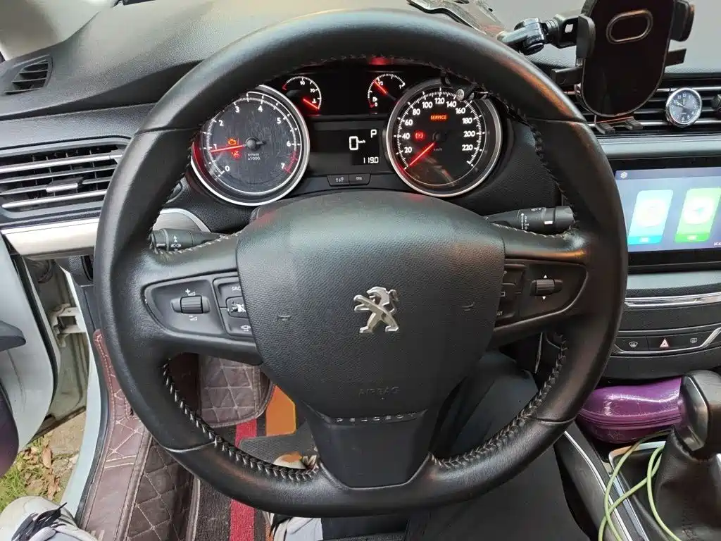 Peugeot 408 — миниатюра 3