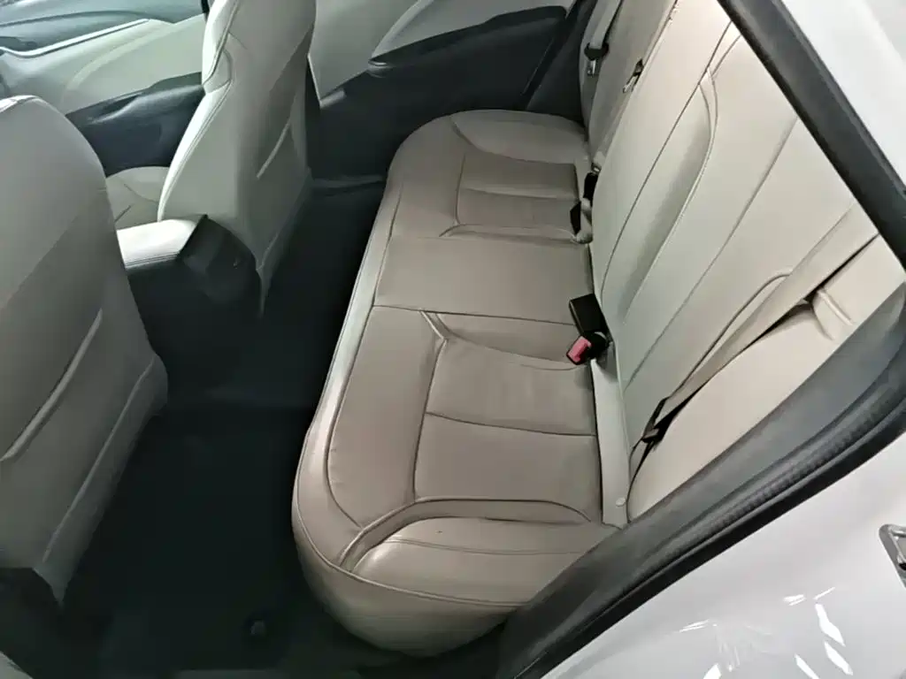 Buick Excelle — миниатюра 17