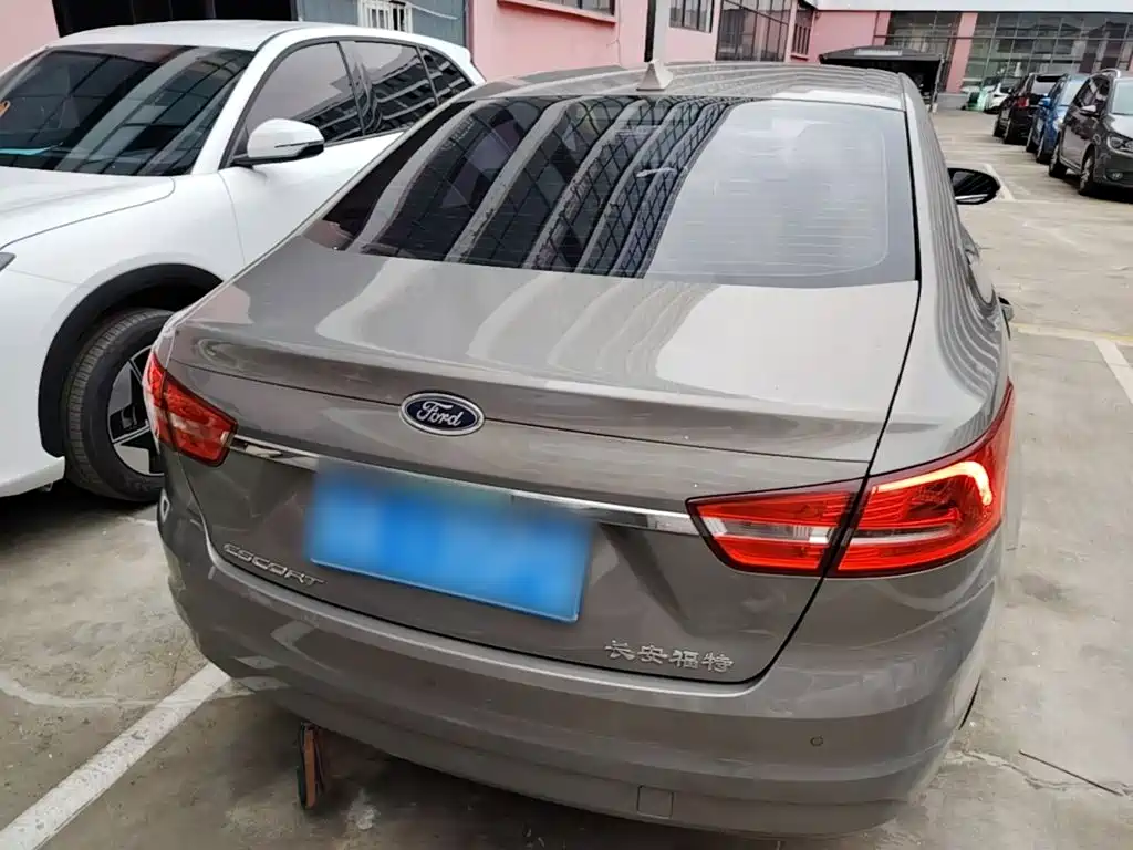 Ford Escort — миниатюра 4