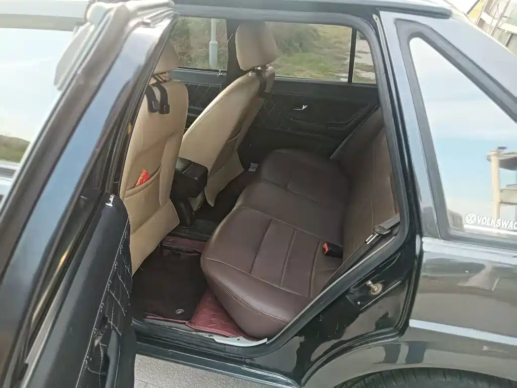 Volkswagen Santana Classic — миниатюра 8