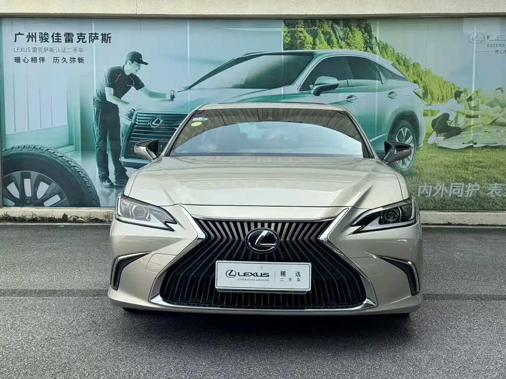 Lexus ES — миниатюра 2