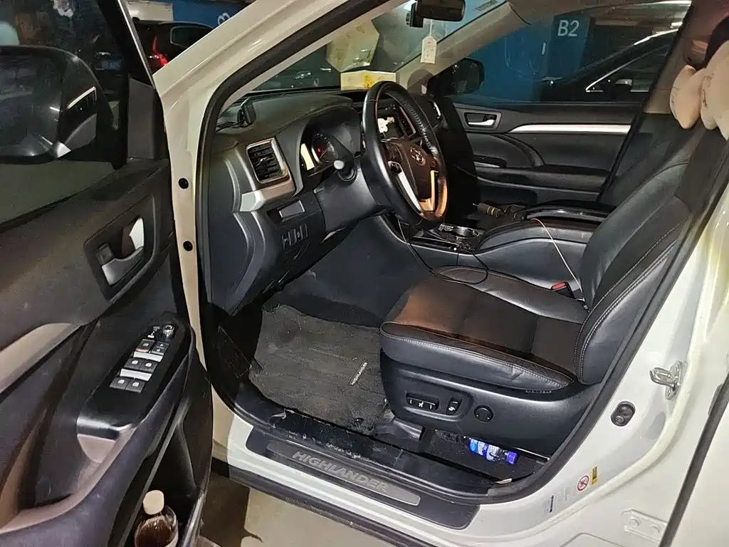 Toyota Highlander — миниатюра 12